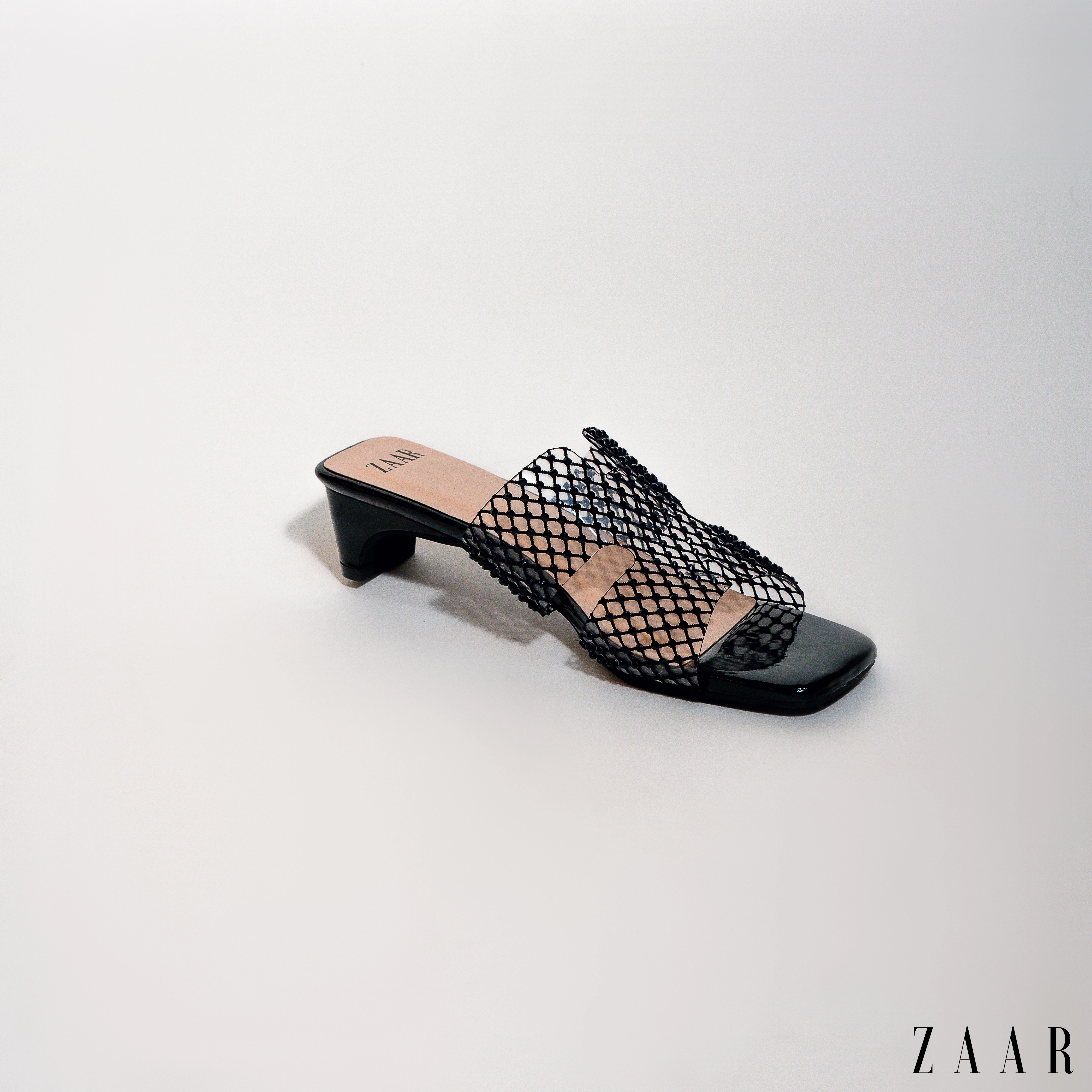 The Metropolitan Mesh in Black